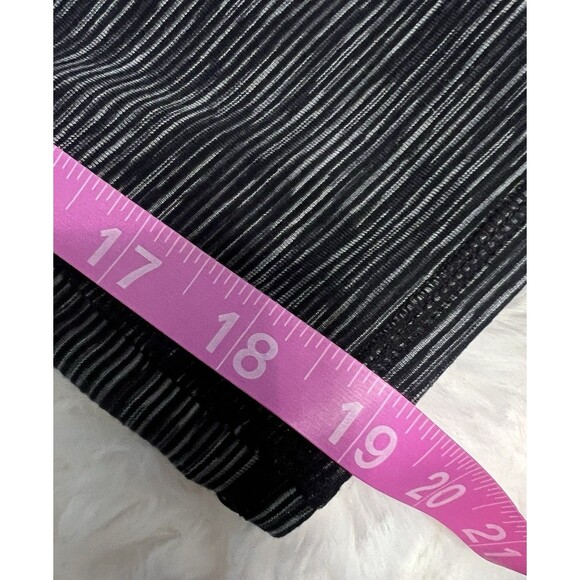 Athleta Cropped Leggings Blackish Mingled Pattern Sz Medium - Picture 7 of 7